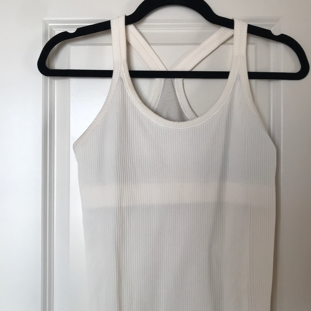 Ebb & Flo Tank NWOT
